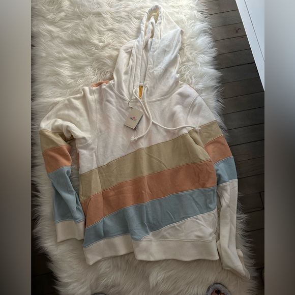 Faherty Tops Nwt Faherty Sweatshirt Poshmark